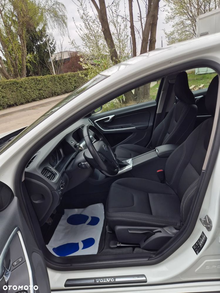 Volvo V60 D2 - 12