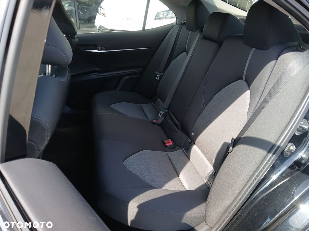Toyota Camry 2.5 Hybrid Comfort CVT - 38