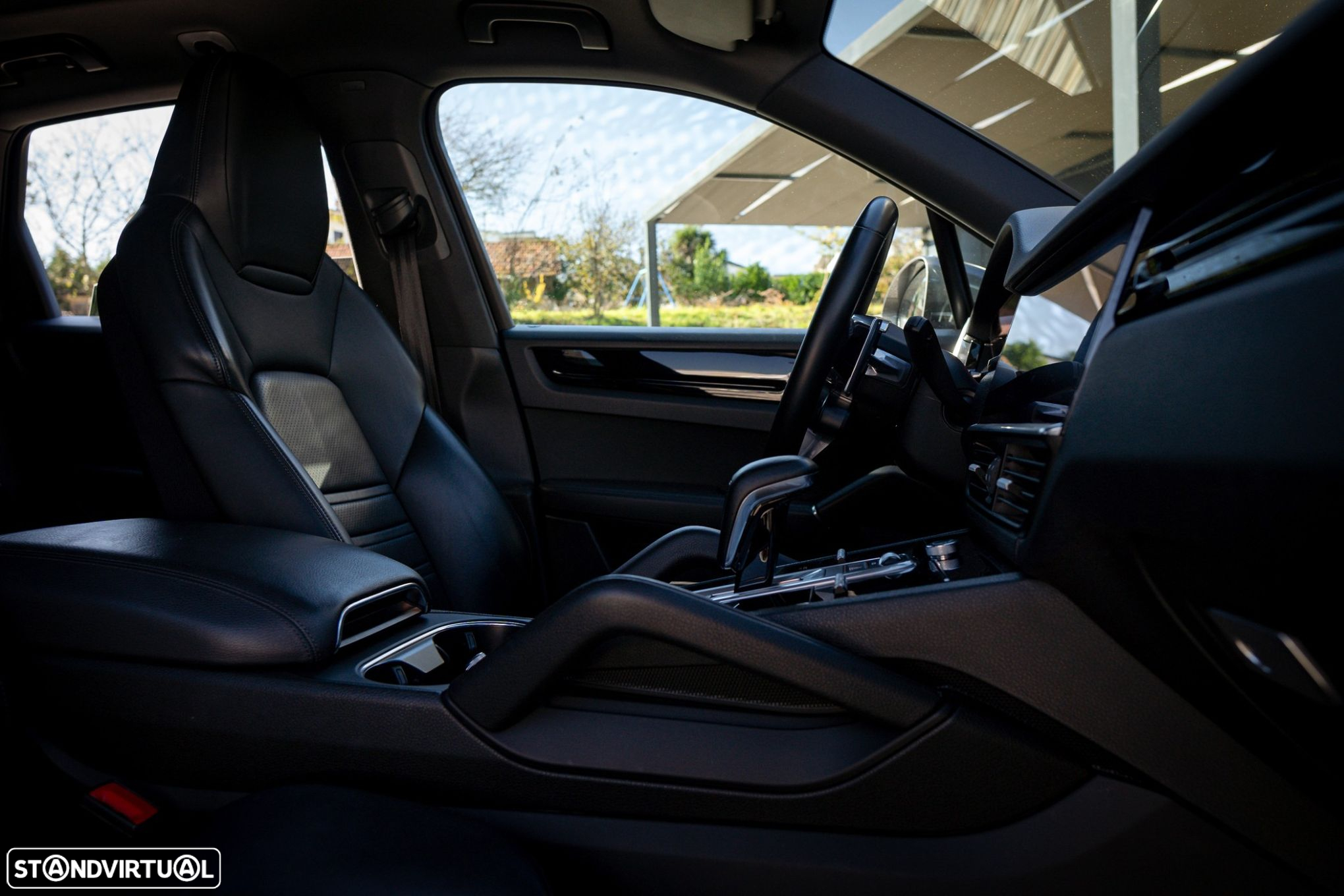 Porsche Cayenne Platinum Edition - 38
