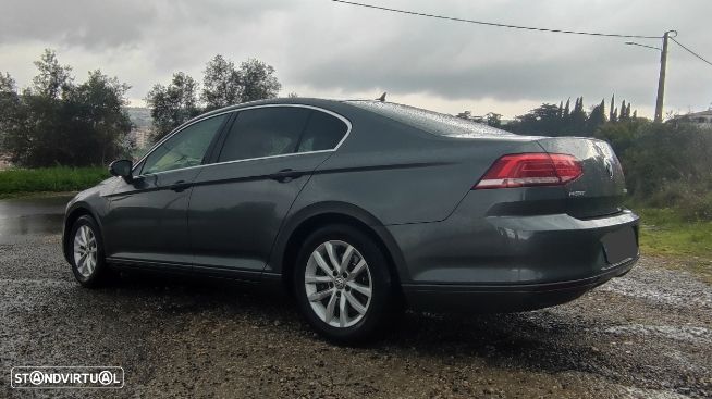 VW Passat 2.0 TDI Confortline - 3