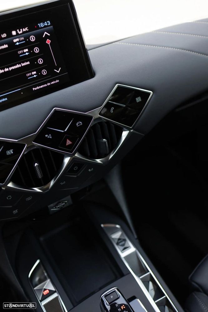 DS DS3 Crossback E-Tense Performance Line - 33