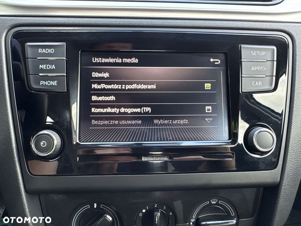 Skoda RAPID Spb 1.0 TSI Ambition - 20