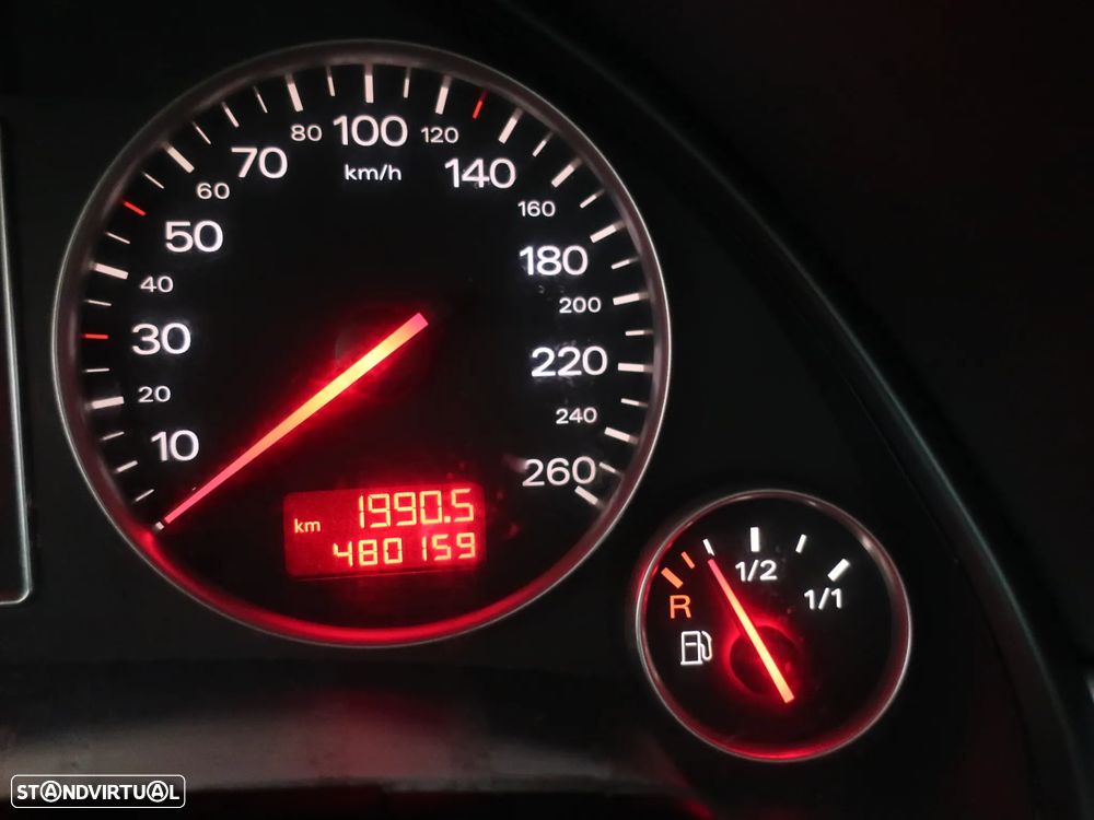 Audi A4 Avant 1.9 TDI m6 S-Line - 19