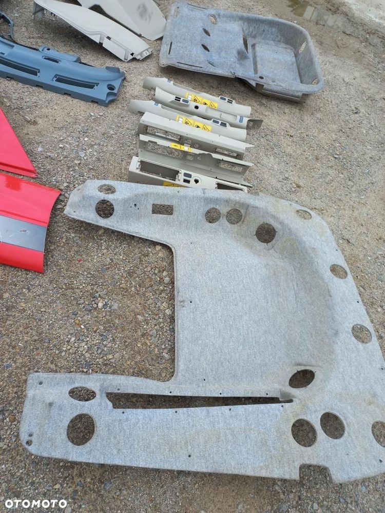 Części kabiny Massey Ferguson 8450 maski boczne plastiki, słupki, konsola 7410,5425,7435,6499, agco, 3777402M2,4273536M92,tapicerka,podsufitka dach - 8