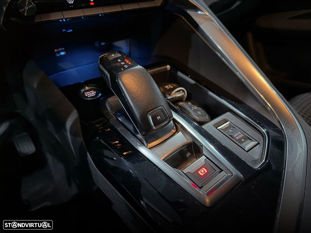 Peugeot 3008 1.5 BlueHDi Allure EAT8 - 28