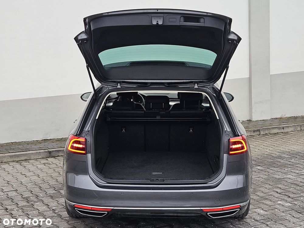 Volkswagen Passat - 7