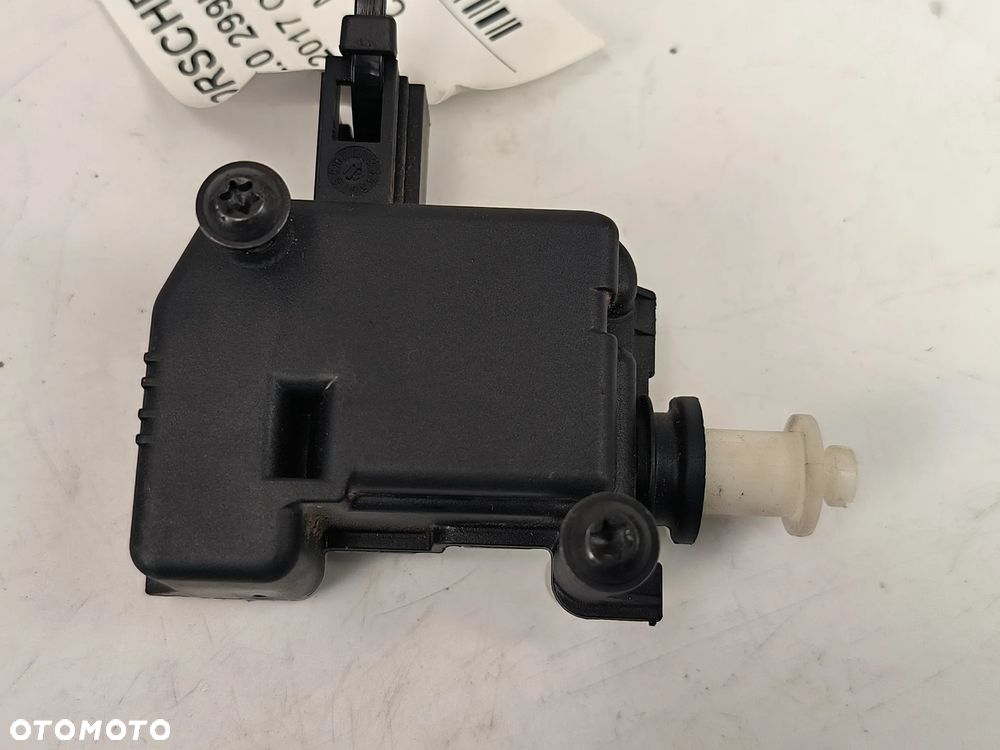 Siłownik zamka tylnej klapy bagażnika  98162411800 Porsche Boxtser 718  2017r. - 4