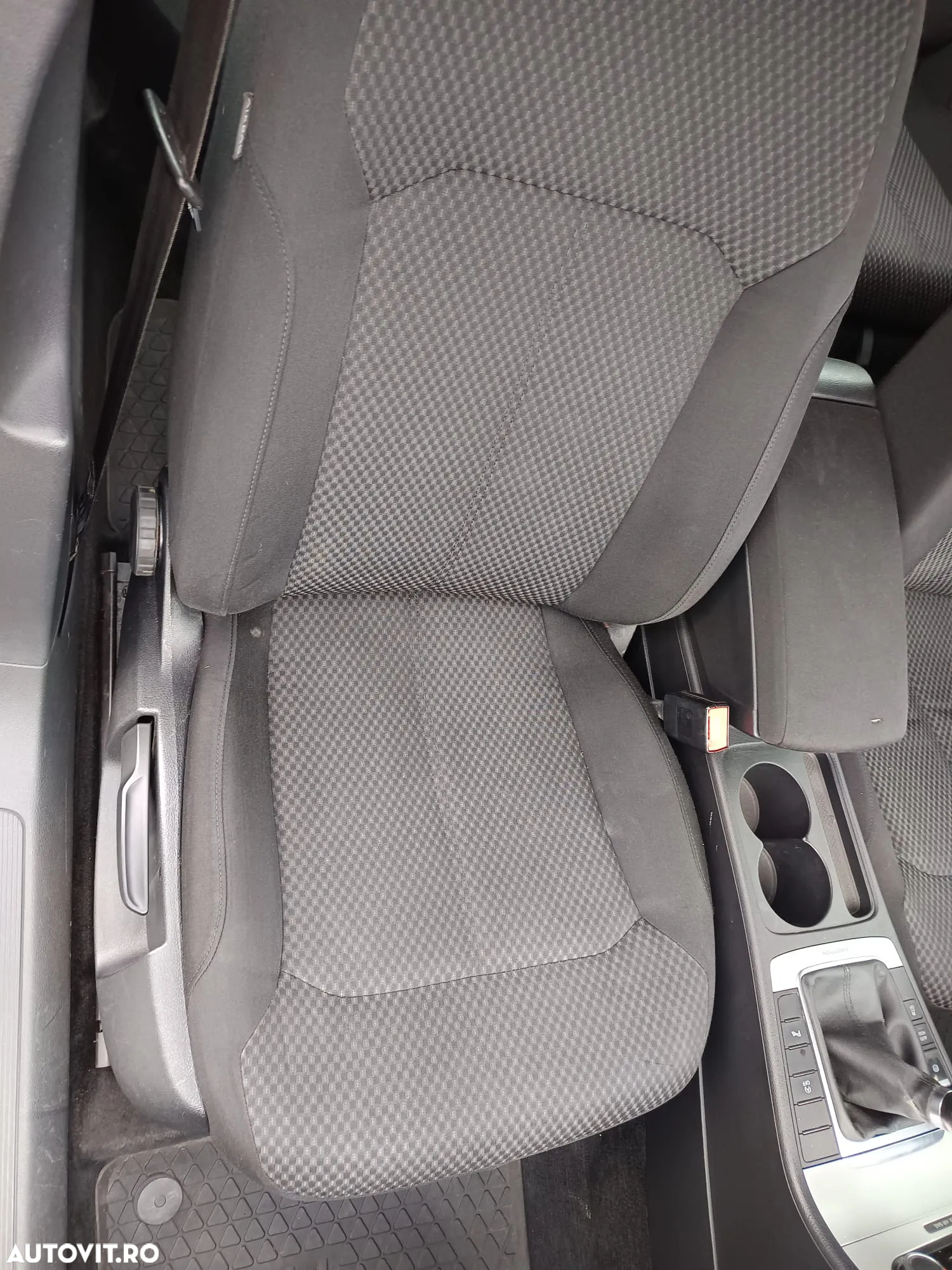 Volkswagen Passat Variant 2.0 TDI 4Motion BlueMotion Technology Comfortline - 12