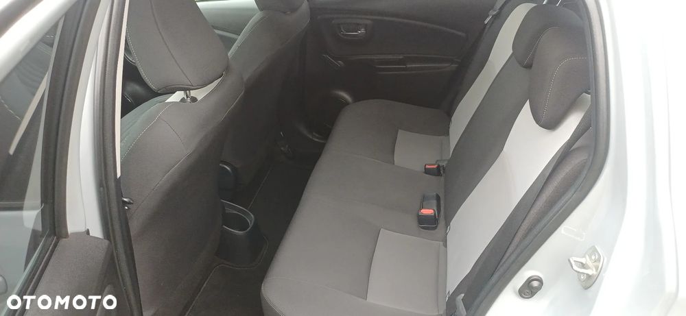 Toyota Yaris 1.5 Premium - 10