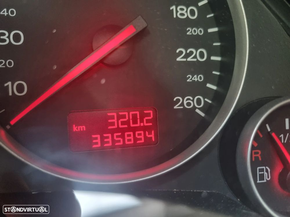 Audi A4 1.9 TDI m6 - 14