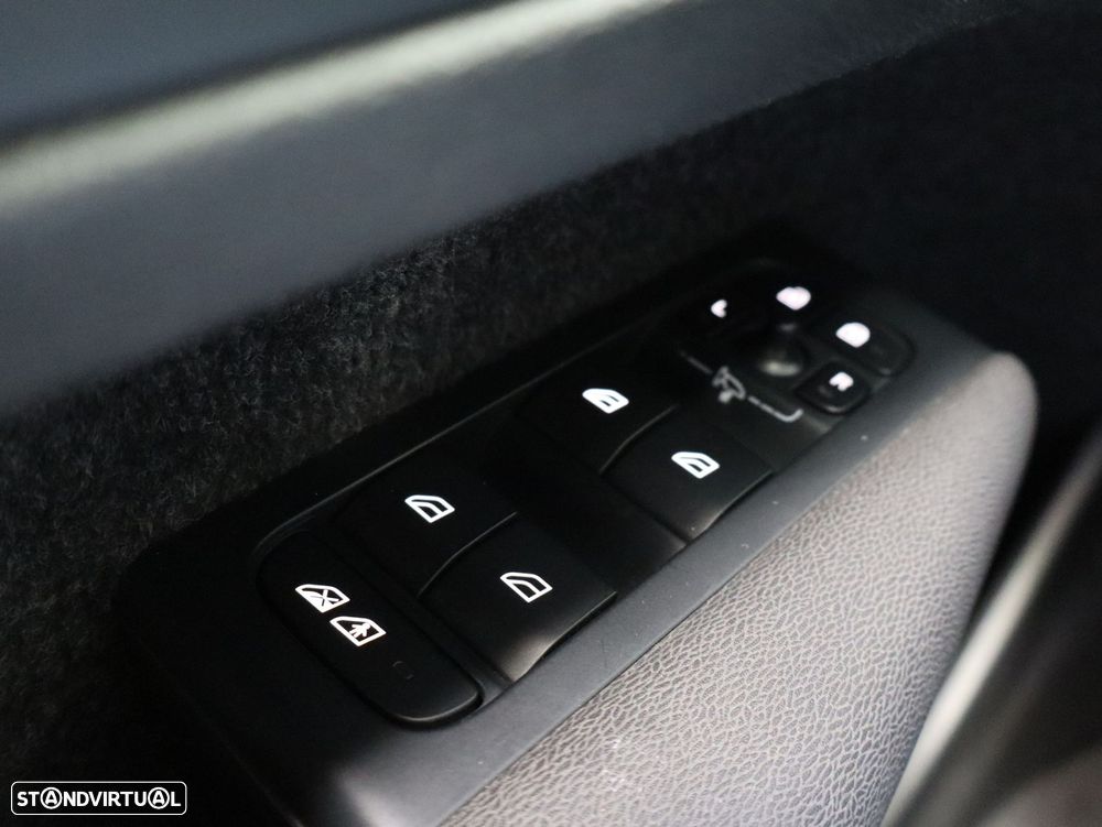 Volvo XC 40 1.5 T4 PHEV Core - 19