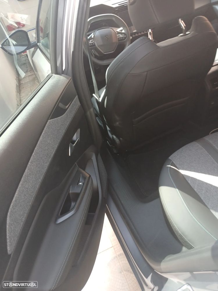 Peugeot 408 225 e-EAT8 Allure - 11