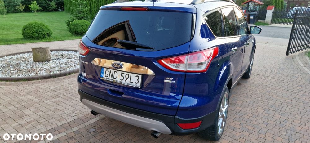 Ford Escape 2.0 EcoBoost AWD Titanium - 12