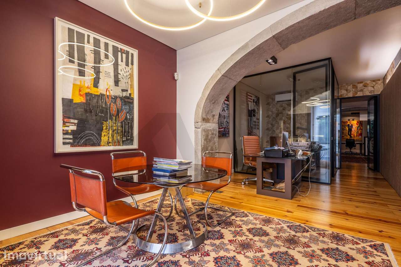 Glamour e Prestígio no Chiado| Escritório de Luxo| 6 Lugares de Garage - Grande imagem: 2/19