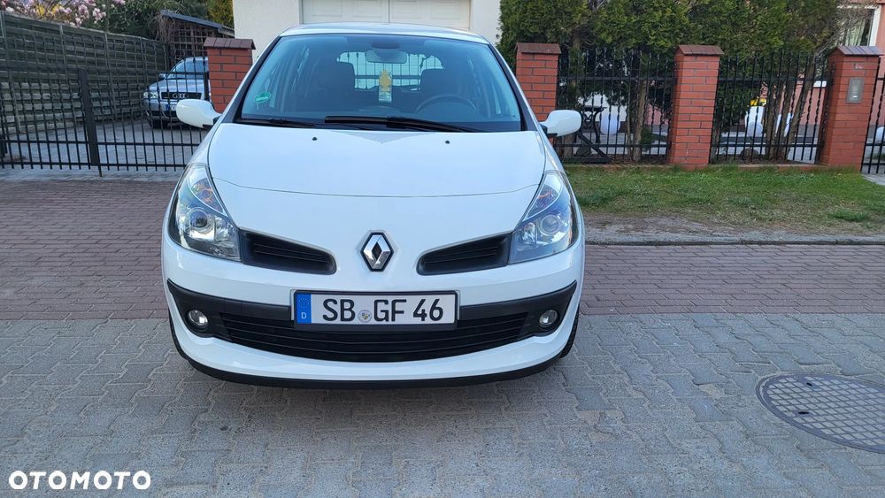 Renault Clio - 2