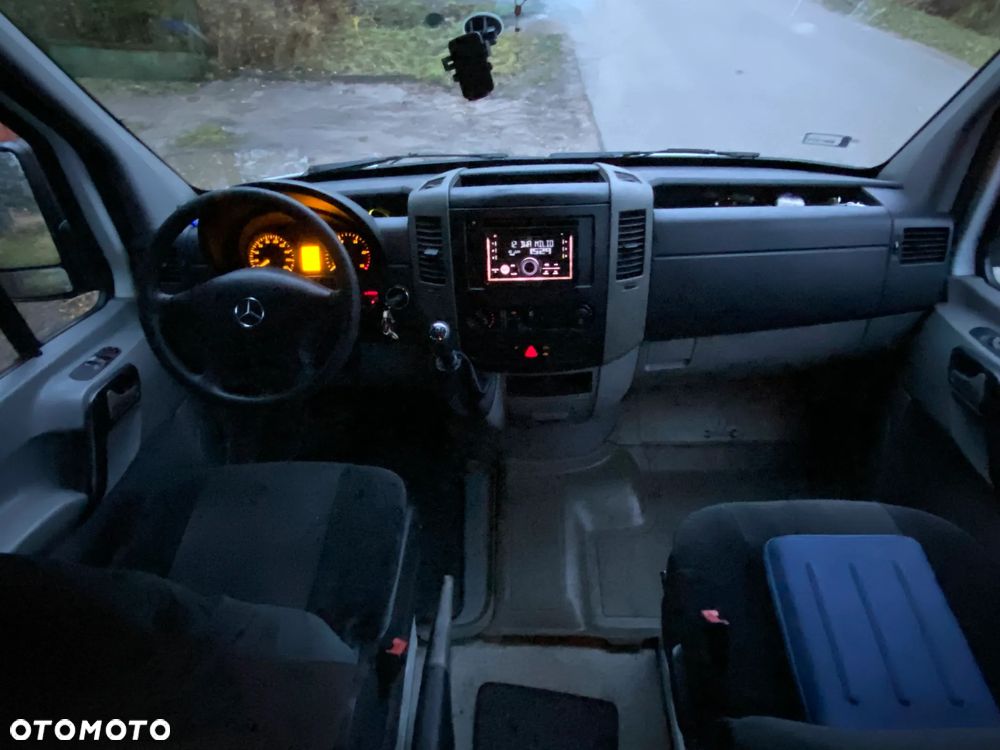 Mercedes-Benz Sprinter - 9