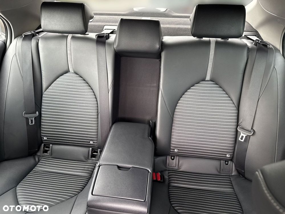 Toyota Camry 2.5 Hybrid Prestige CVT - 16