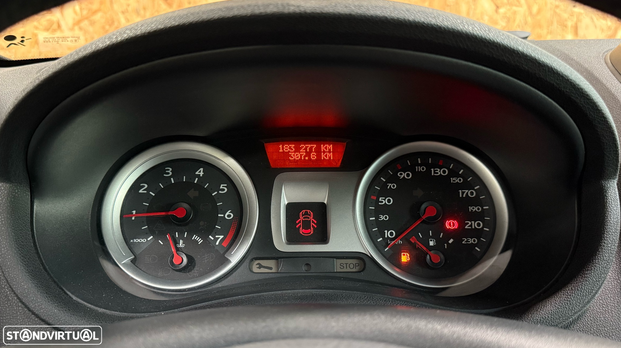 Renault Clio 1.2 16V Rip Curl II - 12