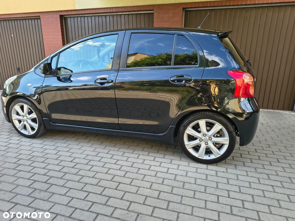 Toyota Yaris - 11