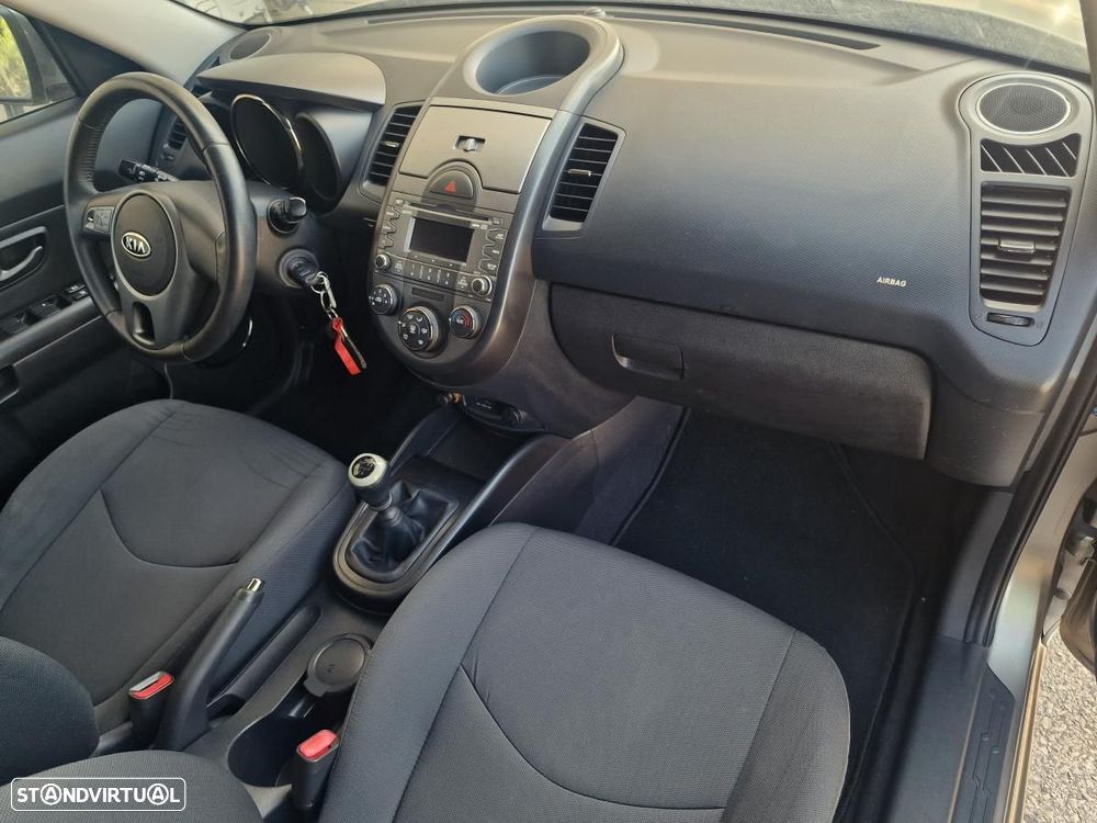 Kia Soul 1.6 CRDi TX - 17