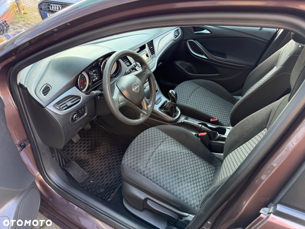 Opel Astra 1.4 Essentia - 16
