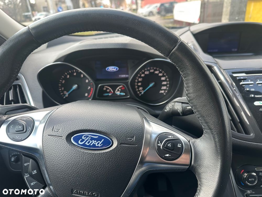 Ford Kuga 1.6 EcoBoost 2x4 Titanium - 28