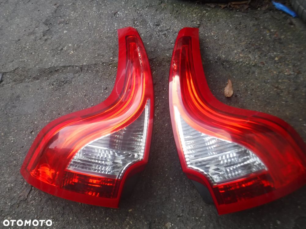 Volvo XC60 I  lampa tyl led prawa lewa stan bdb - 4