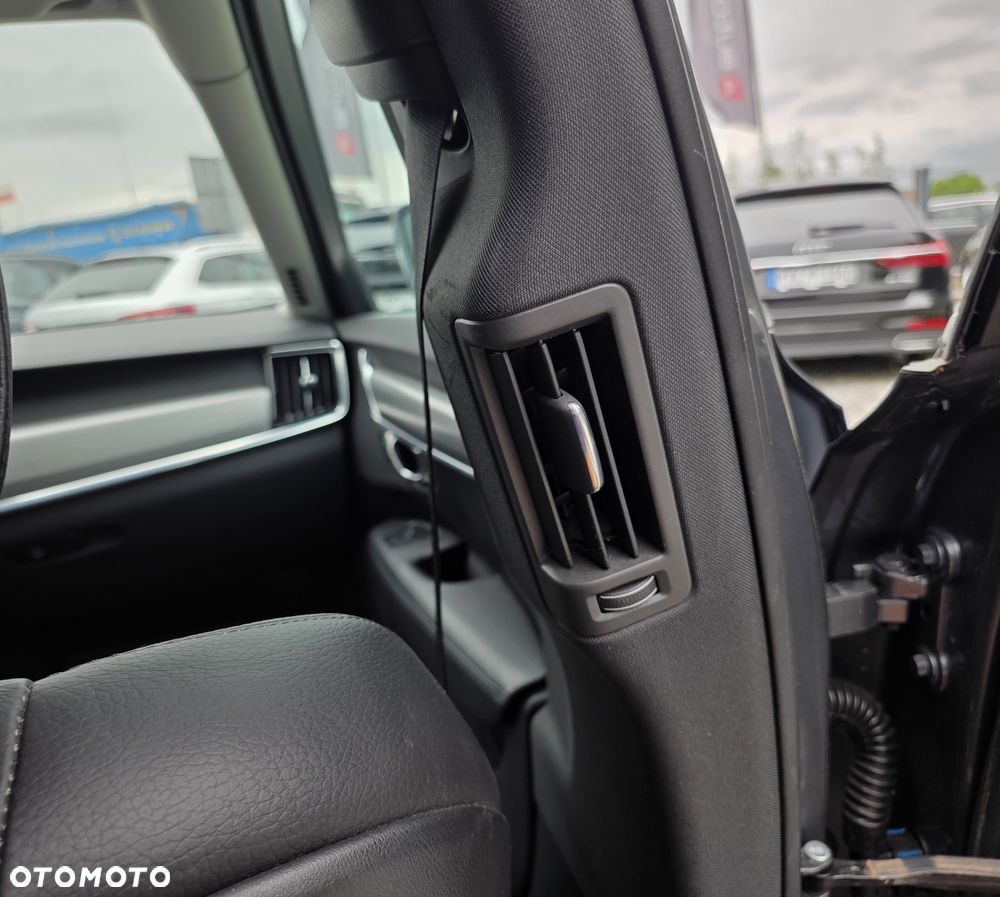 Volvo V90 D4 Inscription - 16