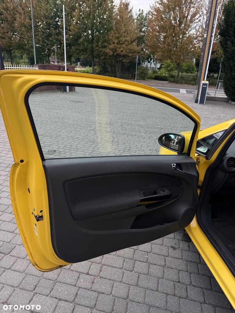 Opel Corsa 1.0 12V Essentia - 12