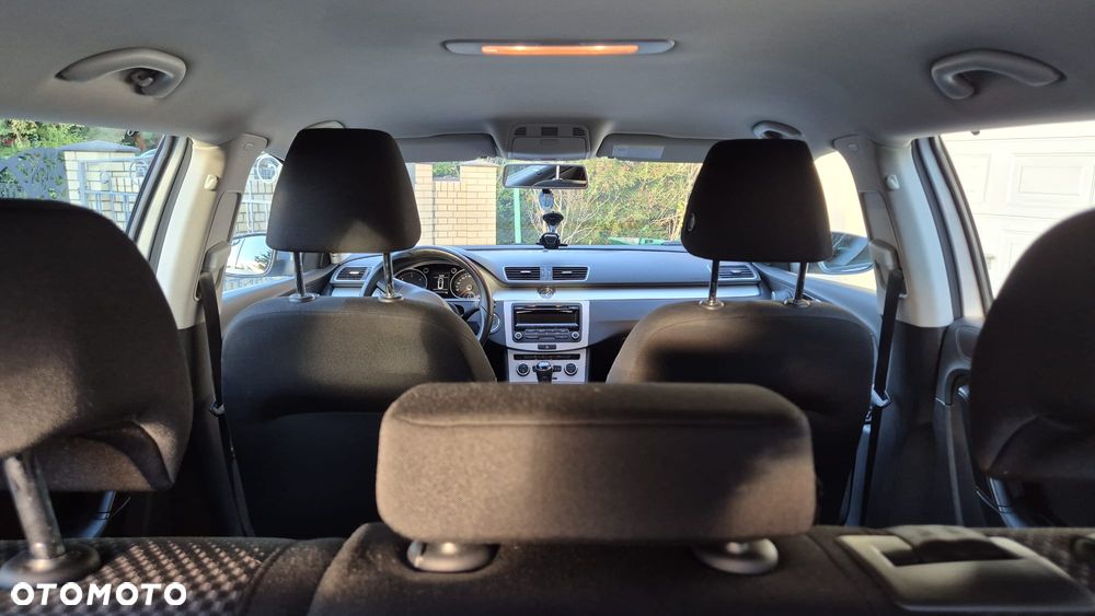 Volkswagen Passat 1.6 TDI Trendline - 19