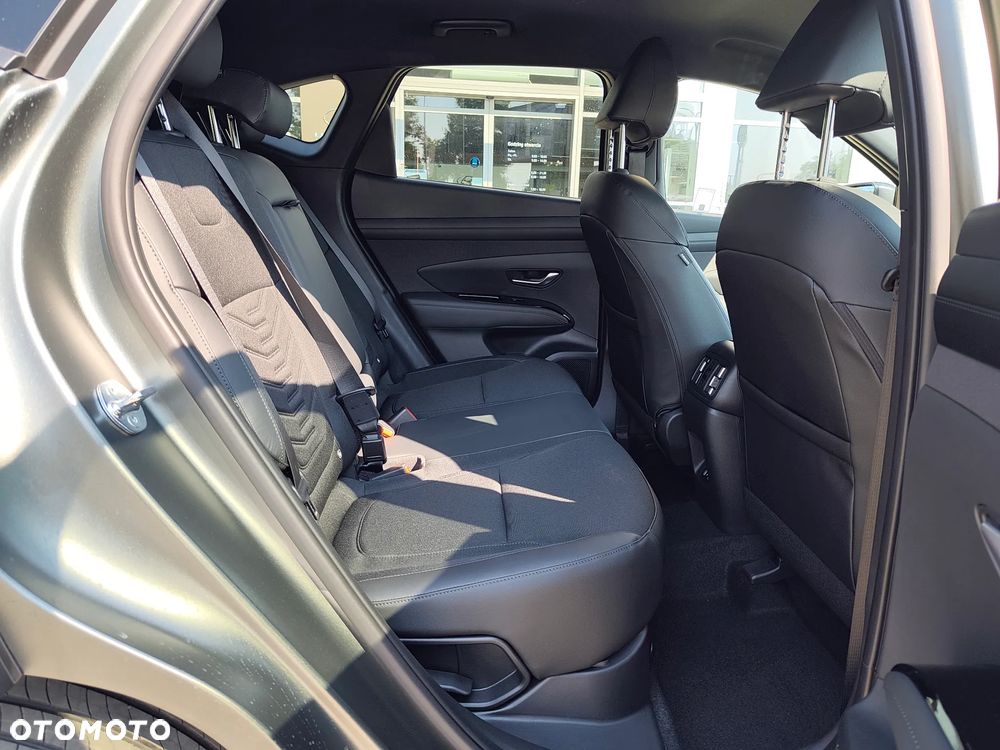 Hyundai Tucson 1.6 T-GDi HEV Smart Black 2WD - 21