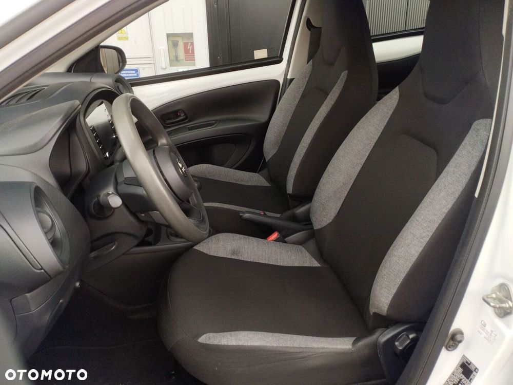Toyota Aygo X - 15