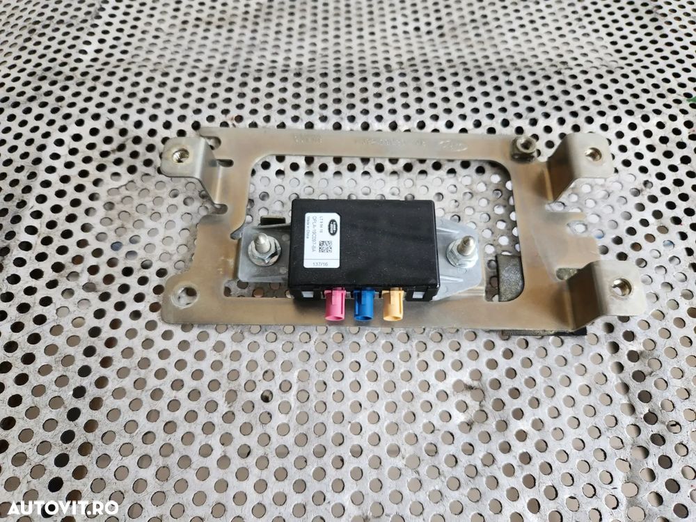 Amplificator Antena Land Rover Range Rover Evoque Discovery Sport Jaguar E/F Pace Cod DPLA-19C097-BA Dezmembrez Range Rover Evoque Facelift An 2015-2016-2017-2018-2019 2.0 D Automat 4x4 Volan Stanga - Dezmembrari Arad - 1