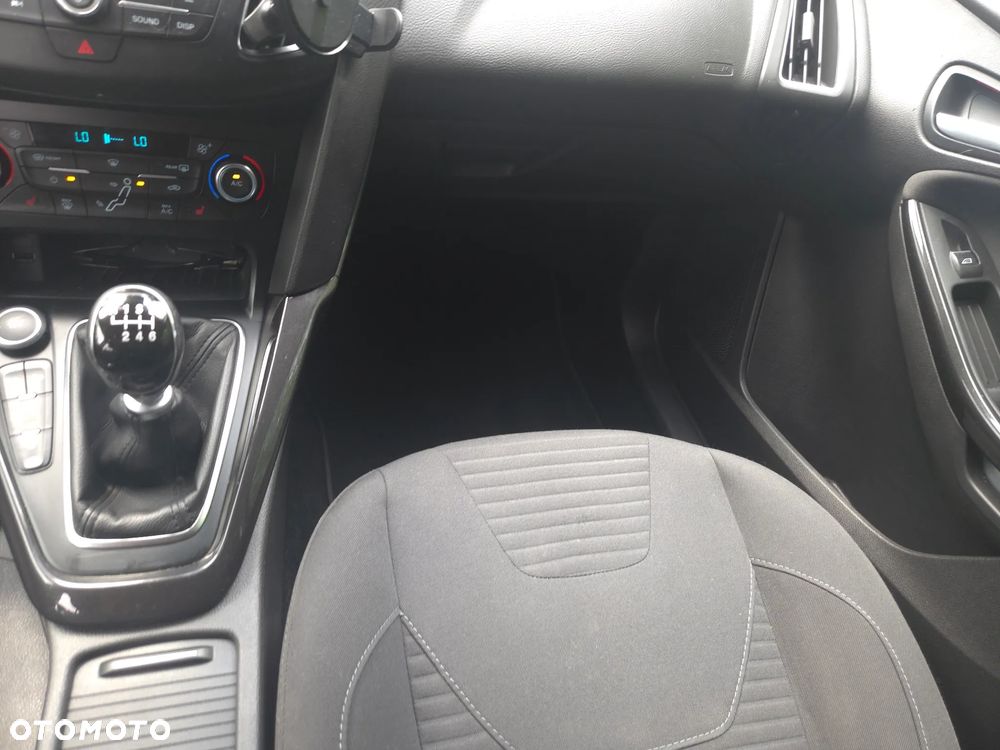 Ford Focus 1.5 TDCi DPF Start-Stopp-System Titanium - 28