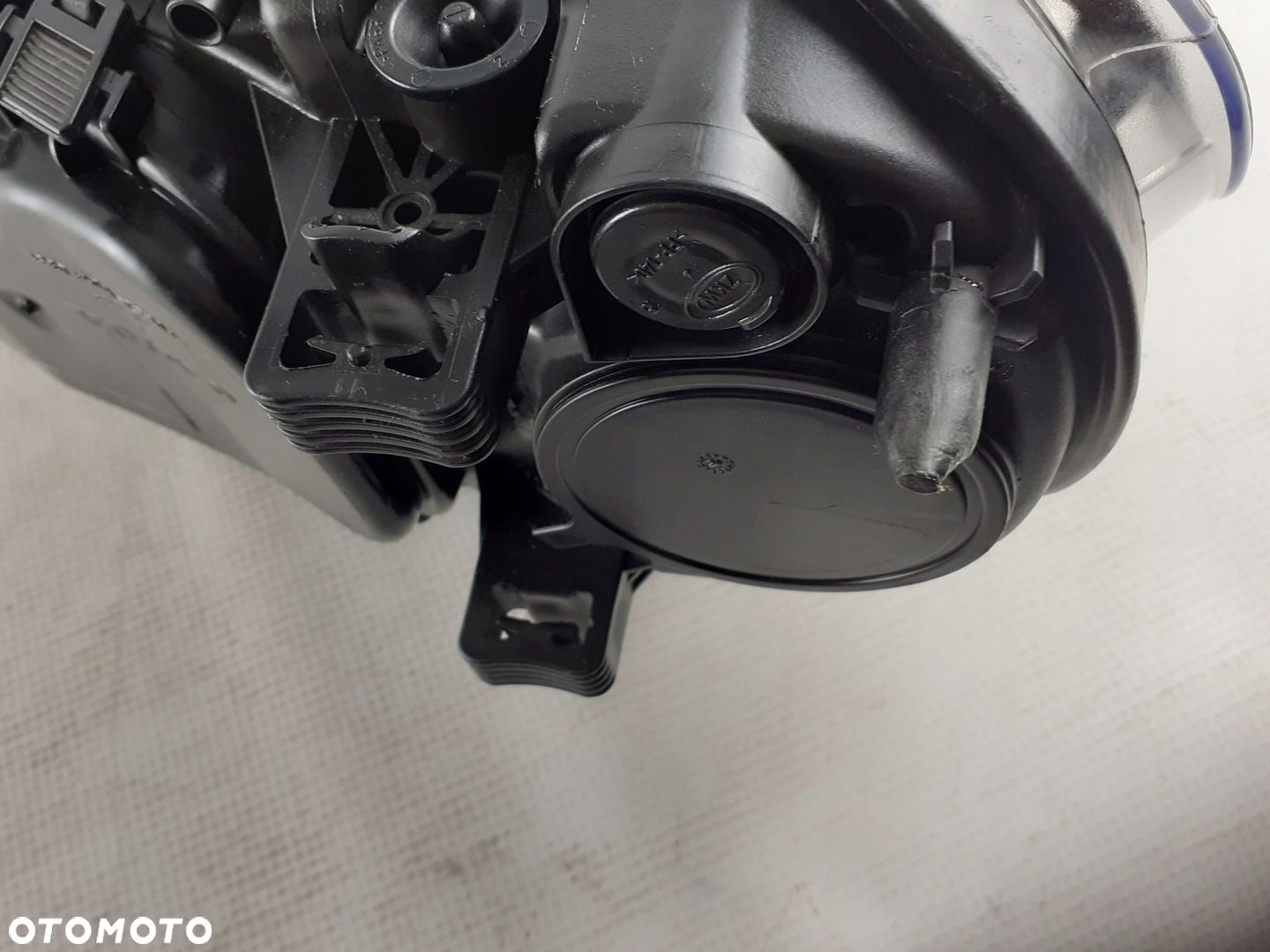 Lampa prawa przód Volvo XC70 V70 S80 xenon 07-16r. - 5