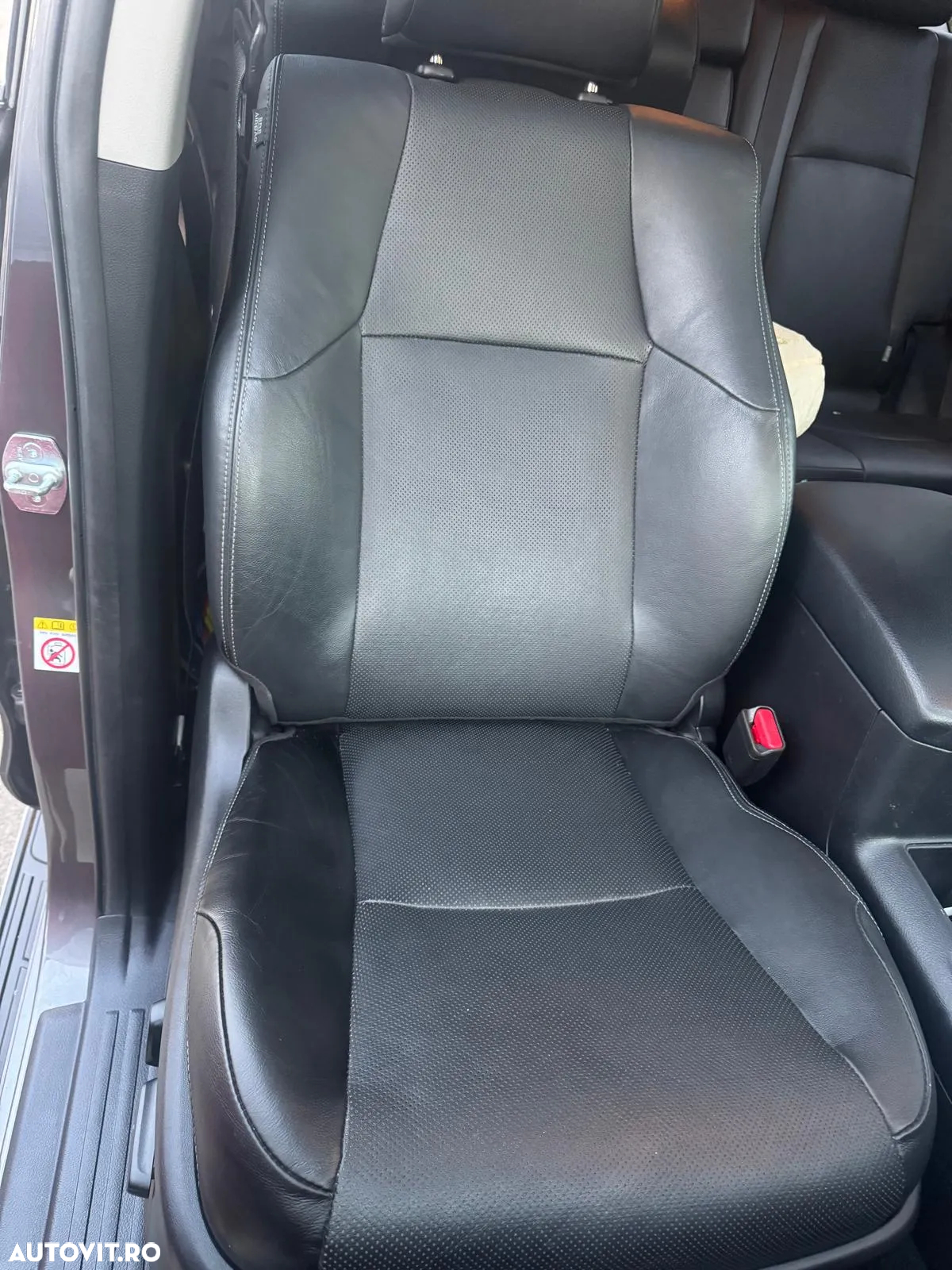 Toyota Land Cruiser - 16