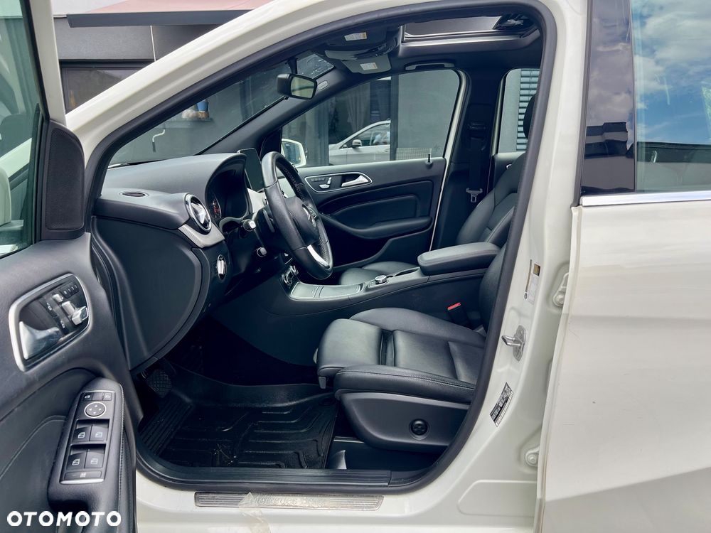 Mercedes-Benz Klasa B 250 4-Matic Style - 16