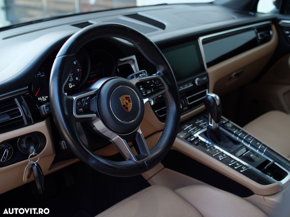 Porsche Macan - 5