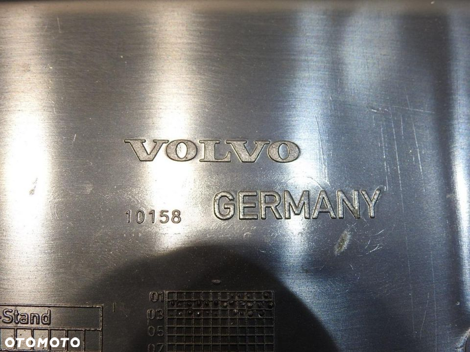 TAPICERKA KLAPY TYŁ VOLVO XC90 I - 7