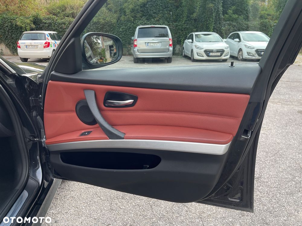 BMW Seria 3 318d - 13