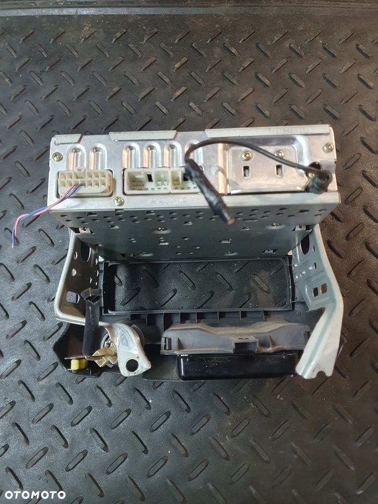 RADIO PANEL POPIELNICZKA TOYOTA COROLLA VERSO 86120-52020 - 3