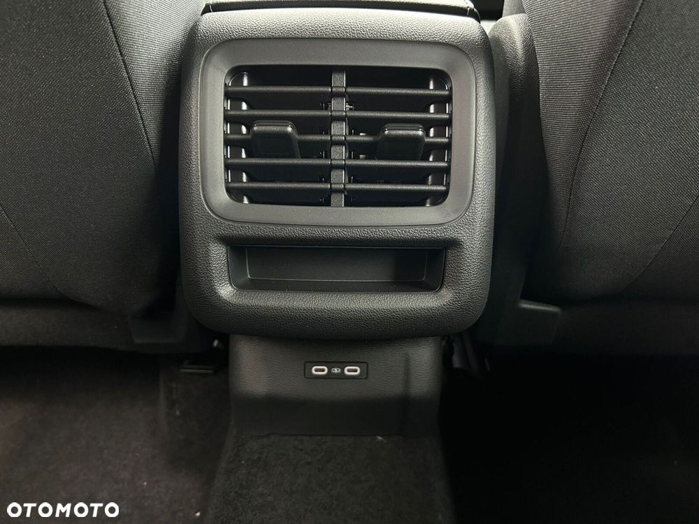 Volkswagen T-Roc - 25