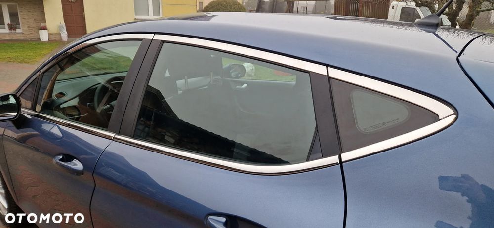 Ford Fiesta 1.1 S&S TITANIUM - 21