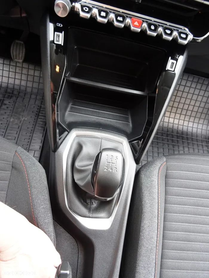 Peugeot 208 1.2 PureTech Active Pack S&S - 22
