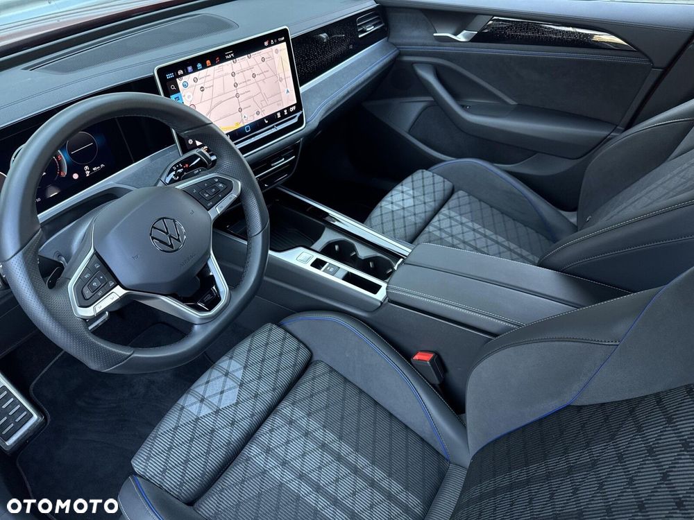 Volkswagen Passat Variant 2.0 TDI SCR R-Line DSG - 11