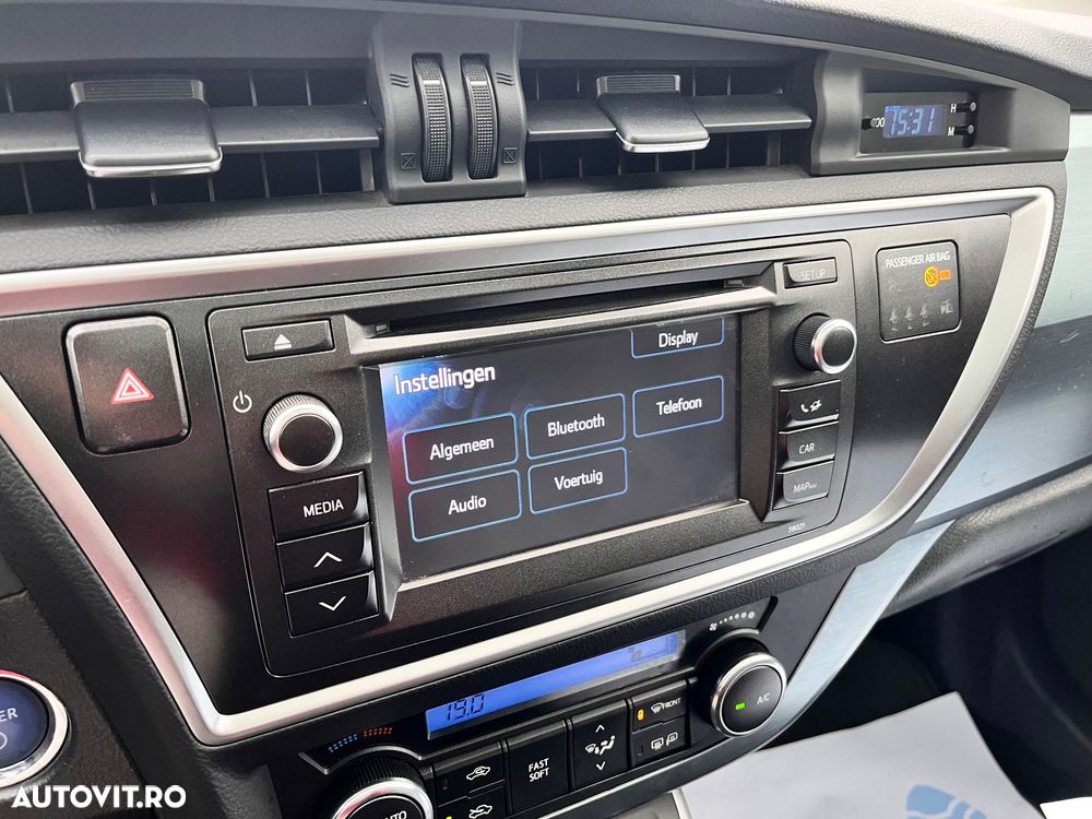 Toyota Auris 1.8 VVT-i Hybrid Automatik Executive - 24