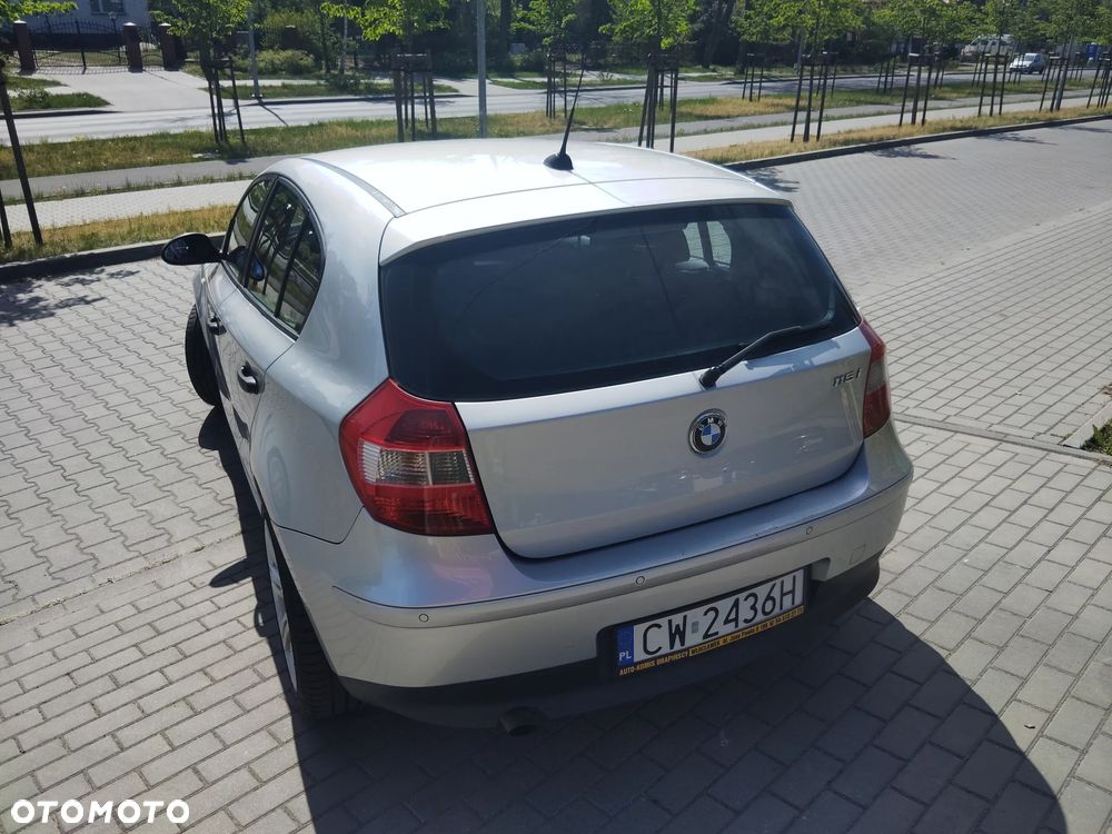BMW Seria 1 116i - 8