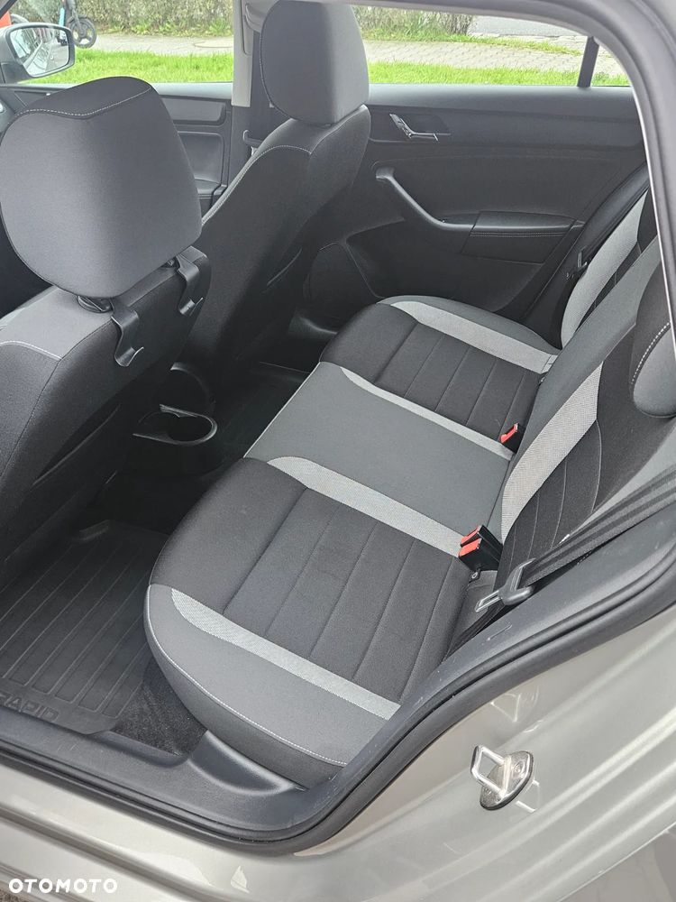 Skoda RAPID 1.2 TSI Ambition - 8