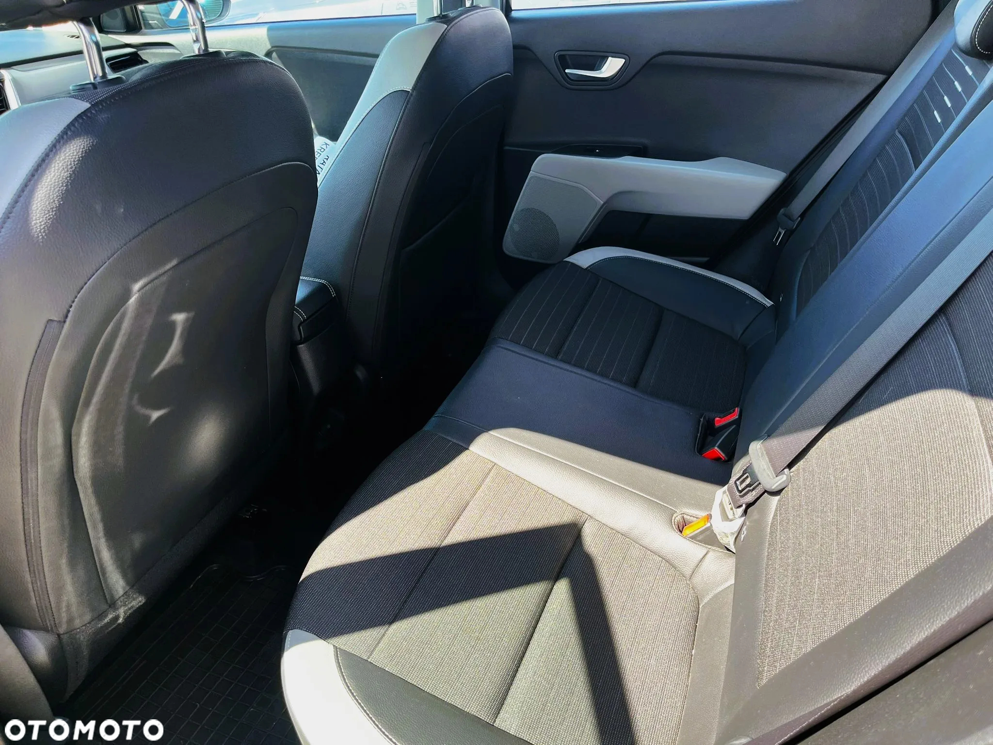 Kia Stonic 1.0 T-GDI L - 23