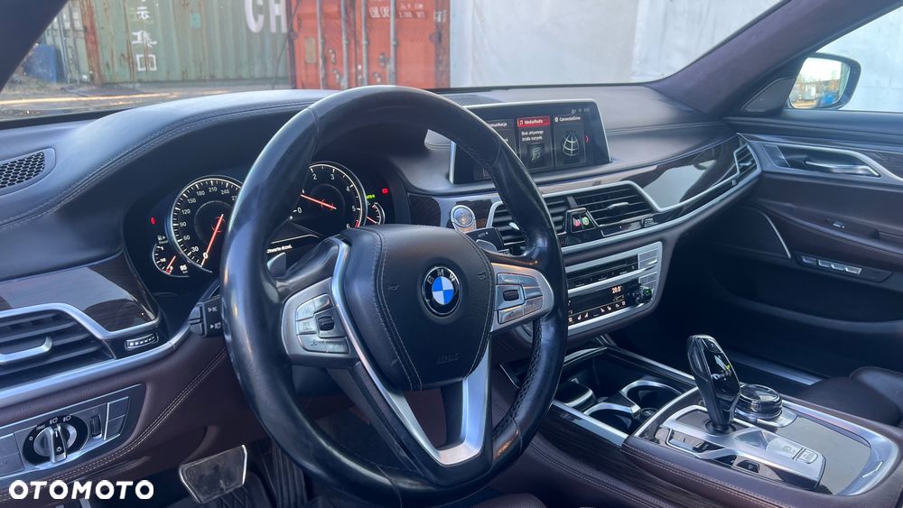 BMW Seria 7 750d xDrive - 33